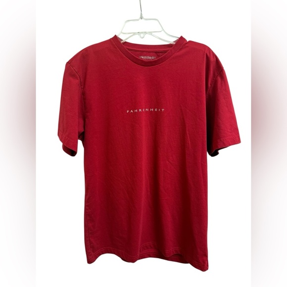 Fahrenheit Basics burgundy Men's T-Shirt EUC Made in India Size Large - Picture 1 of 5